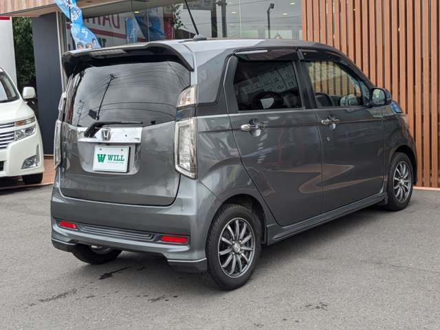 ☆★当店は代車貸し出しサービスは無料です！【下取り車の車検が切れる、急な事故で車がなくなった】など、理由は様々です、当店ご利用のお客様限定のサービスです！