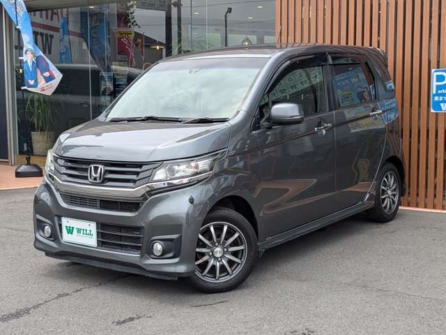展示車、内装、外装クリーニング済みです(*^^*)外装磨きはもちろんのこと、撥水コート仕上げも施工済みです！今話題のオゾン除菌消臭もおこなっております！