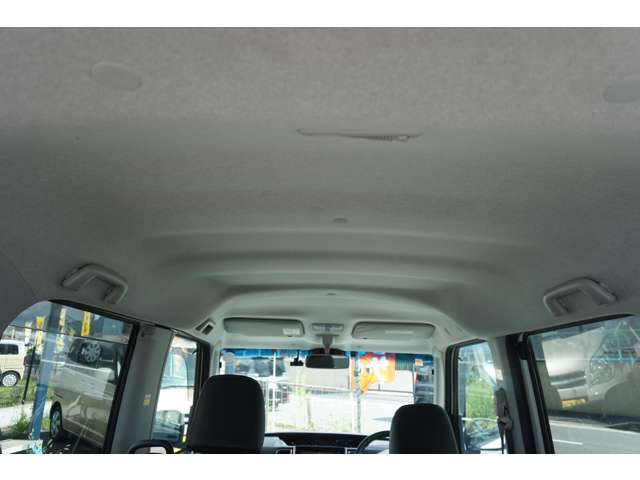 初めての車購入、免許取りたての方、車に詳しくない方、ご安心ください。当店スタッフが不明点を丁寧にご説明致します。お気軽にご来店、お問合せください！