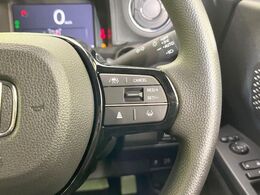 【アダプティブクルーズコントロール】高速道路での長距離走行が楽に！！自動で速度を保つクルーズコントロールが、衝突軽減システムと連携し、前方の車両を感知して車間を保つように速度調節してくれます！！
