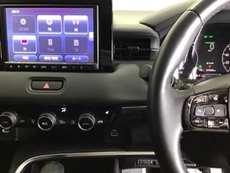 ホンダ純正メモリーナビ搭載なので、遠方へのドライブもお任せ下さい！ステアリング左手側にオーディオ関連のコントロールスイッチを配置しています。操作時は視線を逸らすことなく運転に集中できます