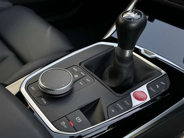 BMW　Premium　Selection　調布/〒182-0015東京都調布市八雲台2-14-1/TEL.042-426-1166/営業時間：10：00-18：00