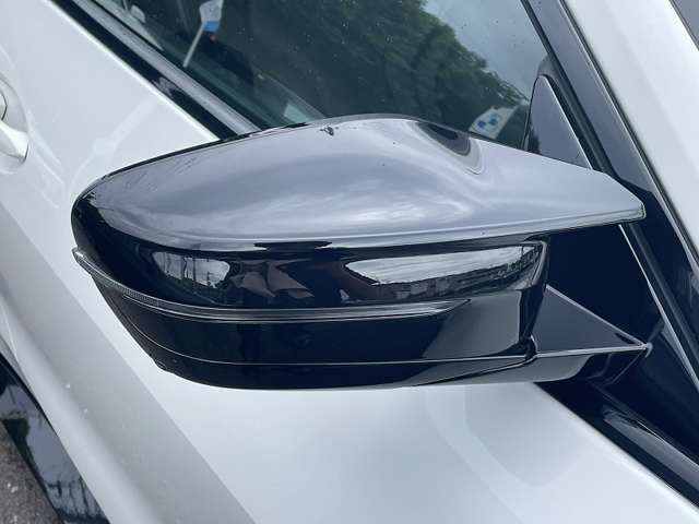 「自動車保険も、純正のクオリティを。」BMW正規ディーラーのみが取り扱い可能な、BMW専用自動車保険。専任のスタッフが皆様のカーライフを、24時間365日サポート。試算などお気軽にお申し付けください。