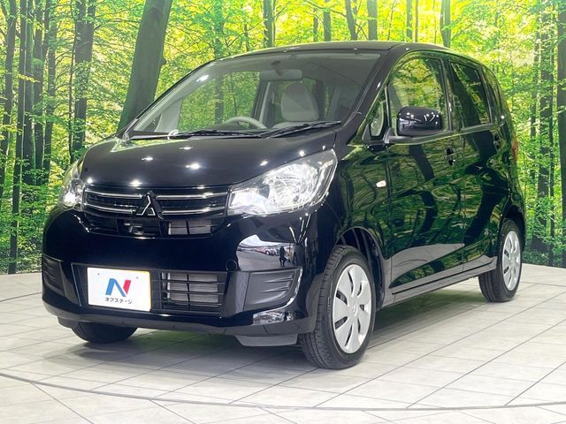 大好評のボディコーティング「弾スプラッシュコート」もご納車までに施工可能。通常のガラスコートと異なる、耐久年数6年の無機質ガラスコーティングが、ボディをキレイな状態に保ってくれます。