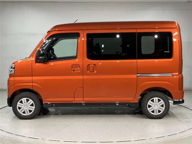 全車種、走行距離無制限の1年間無料保証付き！全国5000ヶ所に及ぶトヨタサービス店舗の安心ネットワーク！※3年先まで延長可能なロングラン保証αもご用意してます（有料）。