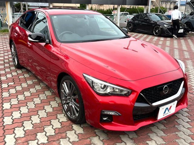 大好評のボディコーティング「弾スプラッシュコート」もご納車までに施工可能。通常のガラスコートと異なる、耐久年数6年の無機質ガラスコーティングが、ボディをキレイな状態に保ってくれます。