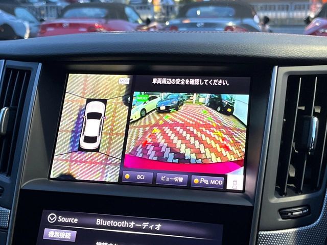 【アラウンドビューモニター】専用のカメラにより、上から見下ろしたような視点で360度クルマの周囲を確認することができます☆死角部分も確認しやすく、狭い場所での切り返しや駐車もスムーズに行えます。