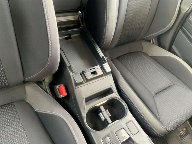 全車ルームクリーニング施工済ですので、中古車とは思えない程『マジピカ』な状態で現車のご確認が頂けます♪