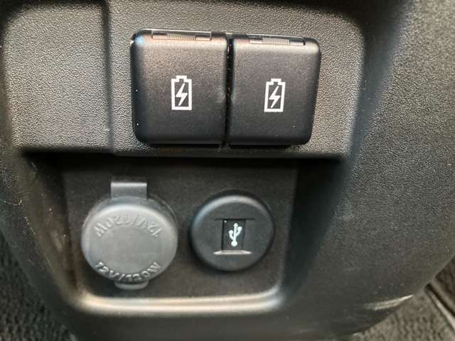 当店のお車はすべて点検をしてからのご納車となります。納車後の保証も付けさせて頂いておりますので安心して乗って頂けます。