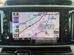 純正ナビです。インパネとの一体感があります。