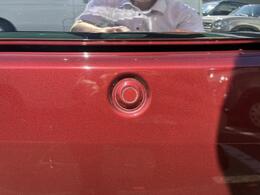 後退時ブレーキサポート機能搭載☆リアバンパーに4つのセンサーを内蔵し、車両後方にある障害物を検知！衝突回避をサポートします♪