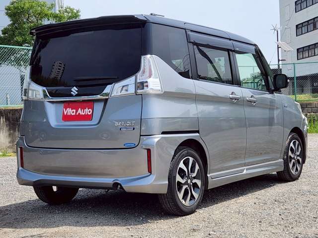 ★画像や動画を見ただけでお車の検討を進める事に抵抗がある方でも気軽に利用できるオンライン商談ならお車の検討はもちろん営業担当や店舗の様子も生中継でご覧いただけますので安心してお車をご検討頂けます。
