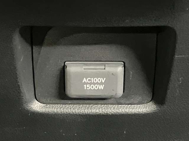 ご覧いただきありがとうございます。車両詳細等お気軽に店舗スタッフまでお問い合わせください。通話無料の専用フリーダイヤルもご用意しております【0078-6003-542979】ぜひご利用くださいませ。