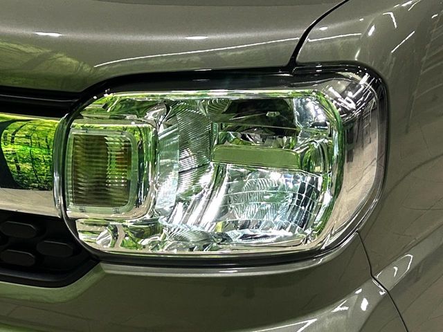 【LEDヘッドライト】悪天候や夜間走行時も良好な視界を確保し安心して運転できる高輝度LEDヘッドライトを装備！点灯速度が早く、消費電力も抑えられています。
