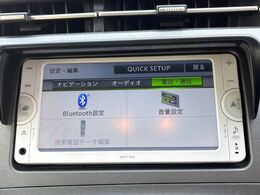 【ナビゲーション】目的地までしっかり案内してくれる使いやすいナビ。Bluetooth接続すればお持ちのスマホやMP3プレイヤーの音楽を再生可能！毎日の運転がさらに楽しくなります！！