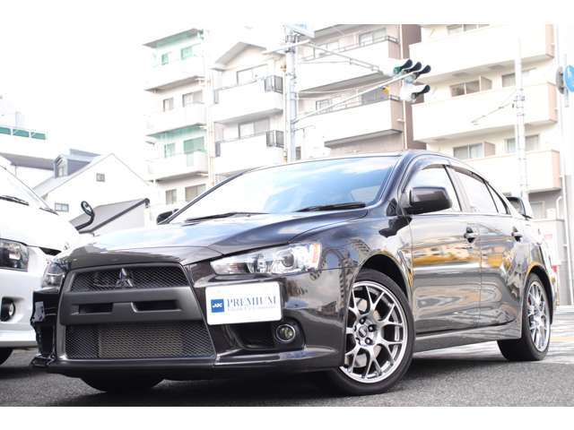 ランエボ10・GSR　プレミアムパッケージの入庫！戦闘的なフロントマスクに太いボディライン。。無駄がないデザインが存在感のある一台。。。