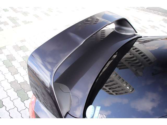 リアスポイラーも同様綺麗なコンディションです。。
