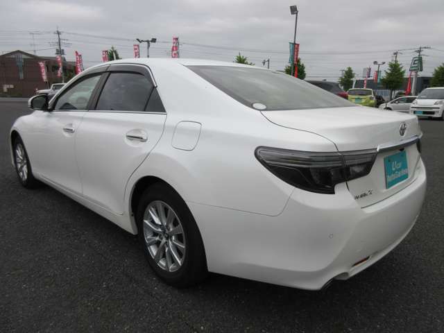 プライバシーガラスなので車内のエアコンの効きも違います！！