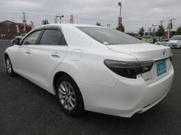 プライバシーガラスなので車内のエアコンの効きも違います！！
