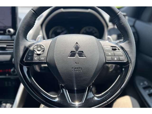 ステアリングヒーター付き！寒い冬の味方です♪