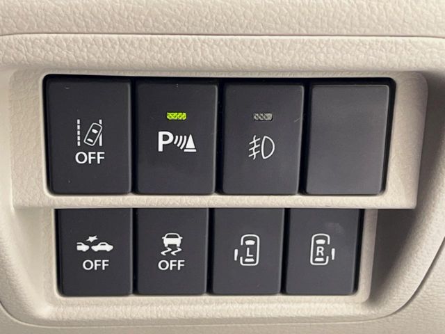 【両側パワースライドドア】スマートキーや運転席のスイッチで後席両側スライドドアの開閉が可能♪電動だから力を入れてドアを開ける必要が無く、小さなお子様でも簡単に開け閉めでき快適です♪