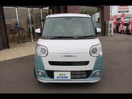 広い展示場には目移りしちゃうくらい軽・届出済未使用車が展示されてます