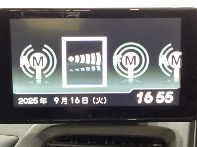 オーディオは工場装着・AMFMチューナー付き6.1型ワイドディスプレイです。Bluetoothオーディオ機能対応のオーデイオを搭載しています。