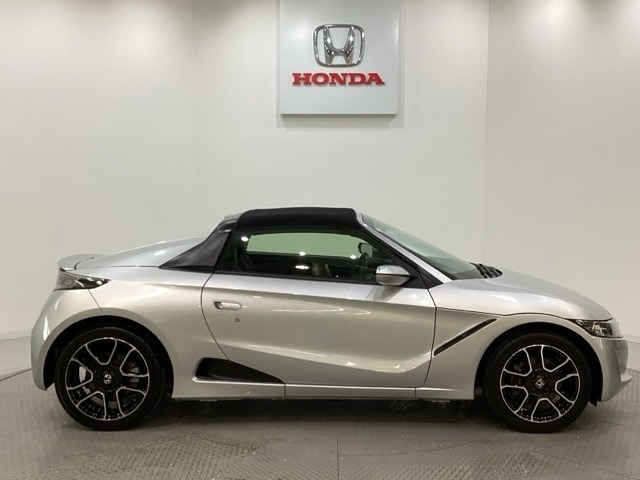 購入後も自社指定整備工場完備でお客様の愛車をしっかりサポート致します！御納車時には安全かつ安心してお乗り頂けるようホンダ専門知識を持つ整備スタッフが点検・整備・装備も説明をしてお渡ししております。