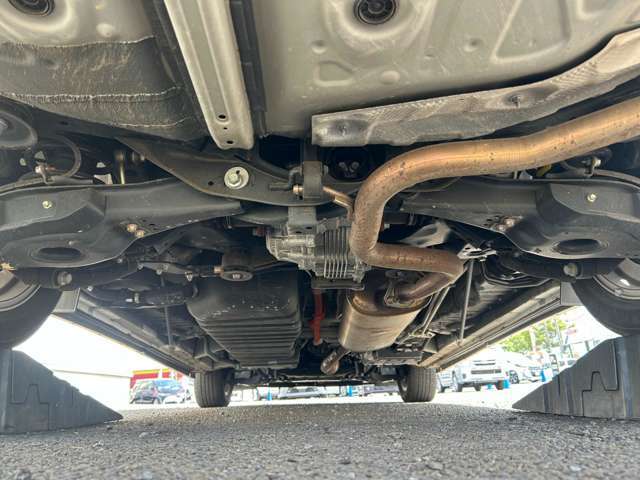 当社で整備の車両には4ヶ月の消耗品も含む無料保証と最長5年走行無制限の延長保証をオプションでご用意☆遠方のお客様はお近くのディーラーにて保証修理をお受けできます♪