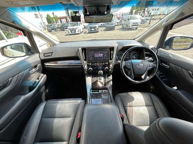 当社の展示車は全車両に”社団法人自動車公正取引協議会”の車両状態説明書を掲示しております。修復歴の有無は勿論、ドア等の外板の交換歴の有無までも表示☆口頭説明では無く書面にてお渡ししております♪