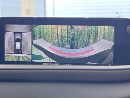 【360°ビューモニター】専用のカメラにより、上から見下ろしたような視点で360度クルマの周囲を確認することができます☆死角部分も確認しやすく、狭い場所での切り返しや駐車もスムーズに行えます。