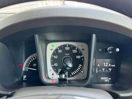 【メーター周り】※2025年8月現在の走行距離は22971kmです☆展示車移動で若干走行距離が増加する場合がございます！