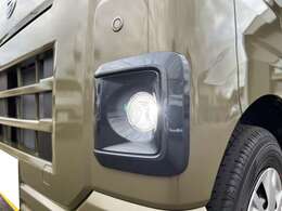 おススメオプションのLEDフォグランプ搭載　暗い夜道も明るく照らしてくれます♪