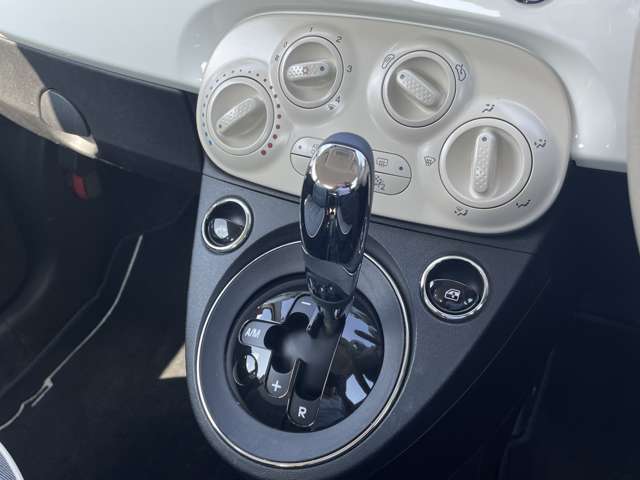 メンテナンスパックはご購入時だけのお得な点検・整備パック(有償)。点検コースと車検コースがございます。詳しくは店舗コーディネーターまでお問い合わせ下さい。