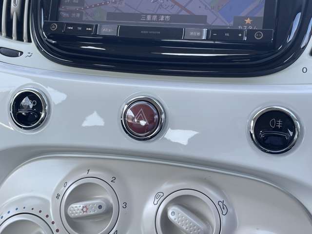 ご遠方の場合でも、下取り車両の金額を概算でお出しすることは可能でございます。車検証をお手元に、走行距離をご確認の上お問い合わせくださいませ。