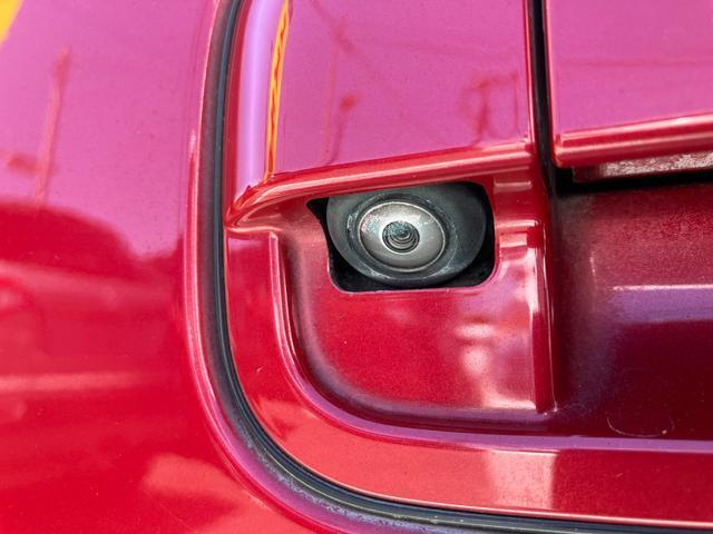 「他の色はある？」「走行距離が少ない車に乗りたい」「できるだけ安い車を買いたい」など、お客様のご希望やご予算に合わせたお車選びもいたします！まずは当店スタッフまでお問い合わせください。