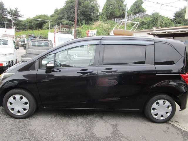 下取り車は不動車、査定のない車でも査定させていただきます。頑張ります。支払総額表示の中には自賠責保険、重量税、リサイクル料、消費税、税金関係は全て含まれます。