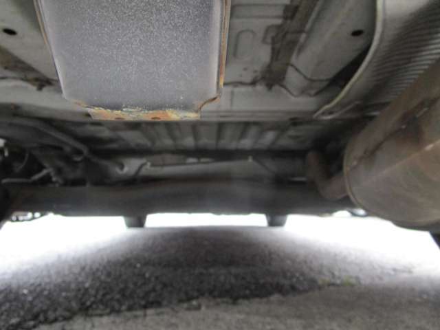 法定点検は当店にて請負います。費用は支払総額とは別に必要となります。詳細、金額はお問い合わせください