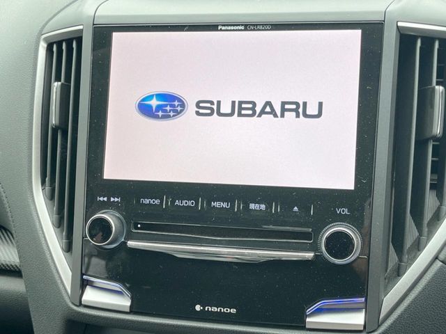 【純正パナソニック製ビルトインナビ】インテリアに溶け込むスタイリッシュな「専用設計ナビ」を装備♪視認性や操作性など基本性能にも優れ、より上質なカーライフをお楽しみいただけます。