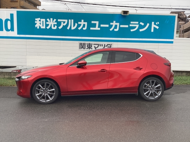 燦爛とした美意識を感じさせるMAZDA3