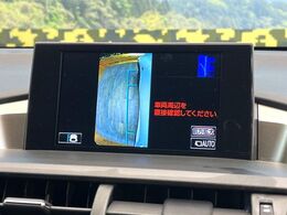 【サイドカメラ】停車・駐車時に死角になりがちな運転席から見えづらい部分の障害物を確認できます！雨天時や夜間などは特に活躍してくれるアイテムです。