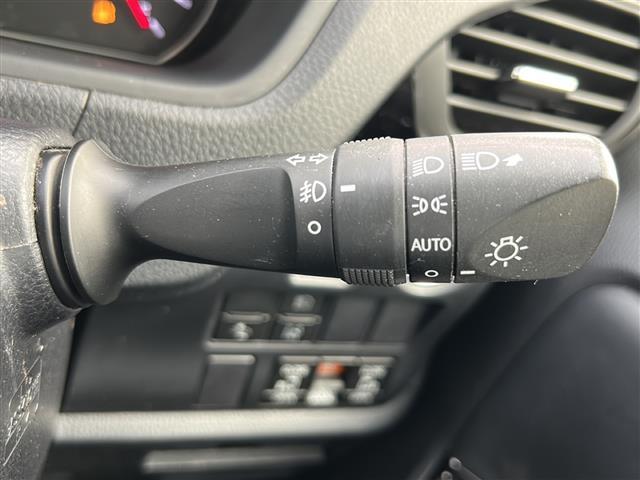 気になる車はすぐにお問い合わせください！右のカーセンサー専用無料ダイヤルから、専門スタッフがお車のご質問にお答えいたします！