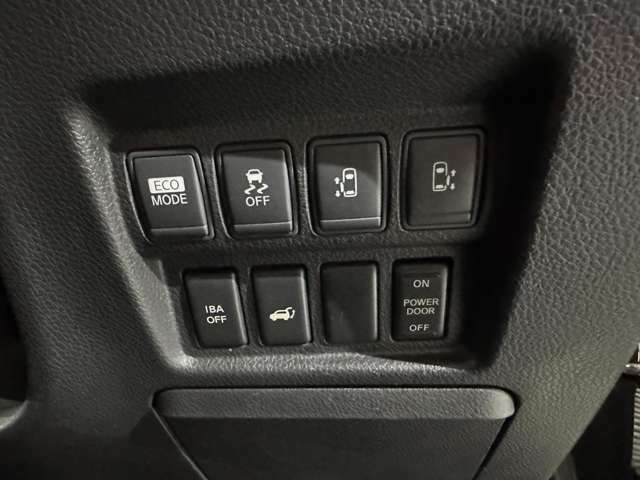【両側パワースライドドア】車内スイッチ、スマートキーにて操作可能。お子様でも簡単に操作できます。