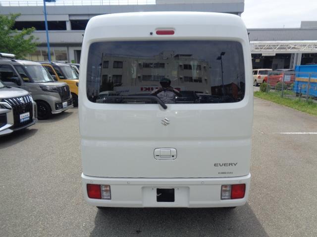 お客様にぴったりなおクルマをお選びいただけますように様々な展示車をご用意しております！是非他の車両もご覧になってください♪スズキ自販近畿の中古車取り扱い店舗は大阪府内に10店舗ございます。