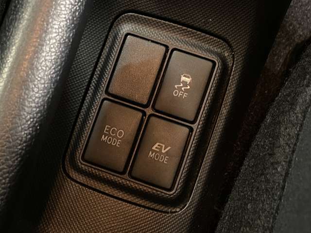 お車の機能や安全装備に関して気になる方は、ぜひ一度ご来店ください！その場でスタッフがご説明可能です！