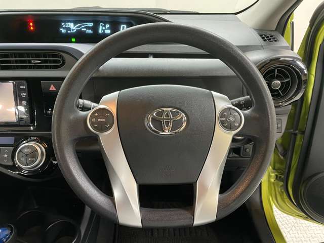 運転席周りに大きな傷、汚れ、へたりなどなく良質な状態です！