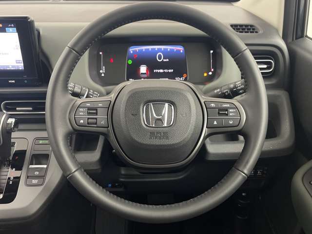 【ハンドル】『ハンドル/ステアリング』の画像になります。写真の内容に関してご不明点、ご質問等がございましたらお気軽にガリバー店舗までお問い合わせください。