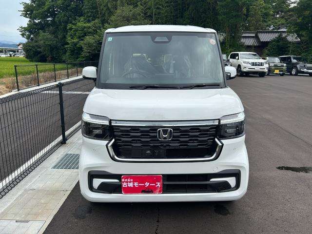 在庫数は約800台！！ 年間販売台数は約4000台！！ 大量販売・大量仕入で1台あたりのコストを削減しています！！