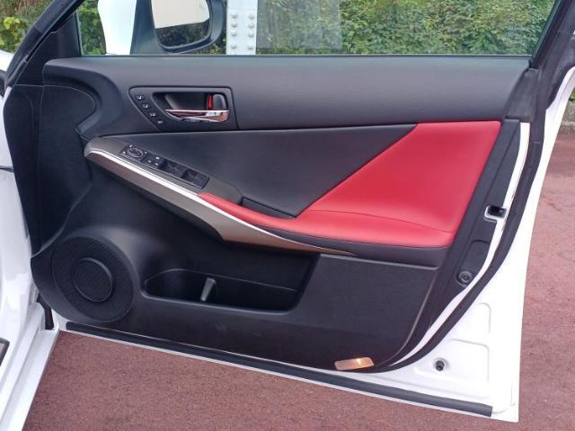 WECARS（ウィーカーズ）は全国250店舗展開！作業の都合上、車両をご覧頂けない場合がございます。来店前にお問合せ下さい