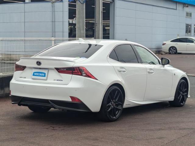 全国に店舗を展開しているのでどこでもお取り寄せが可能です！この車が気になるけど遠方だから・・・と諦める必要はありません！※別途陸送費が必要です。